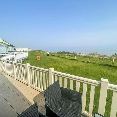 Stunning 6 Berth Lodge With Sea Views For Hire At Skipsea Sands Ref 41136Nf Barmston Exterior foto