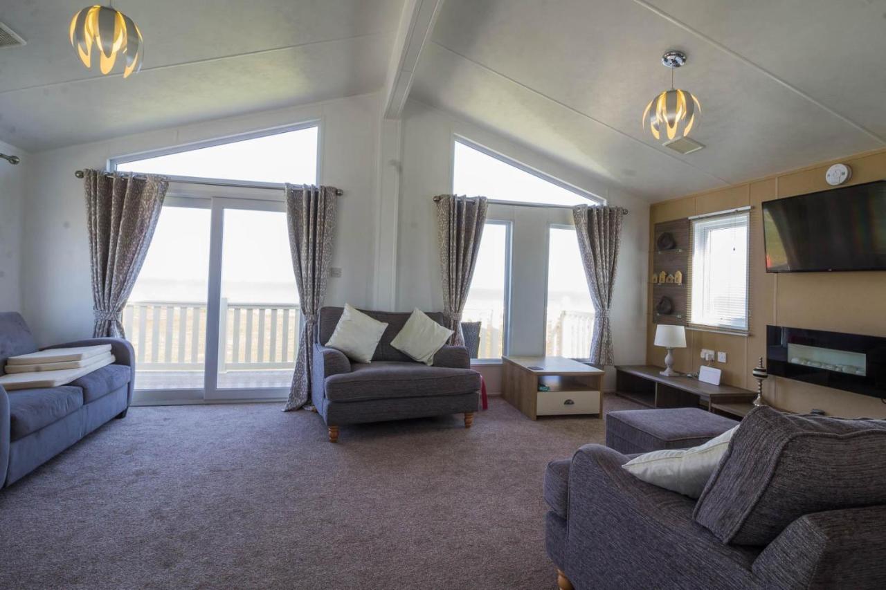 Stunning 6 Berth Lodge With Sea Views For Hire At Skipsea Sands Ref 41136Nf Barmston Exterior foto