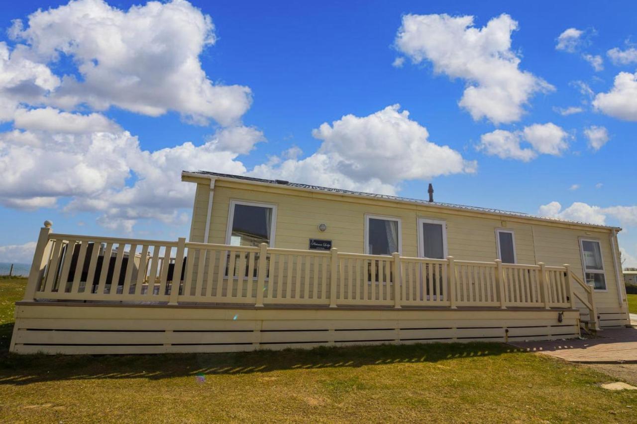 Stunning 6 Berth Lodge With Sea Views For Hire At Skipsea Sands Ref 41136Nf Barmston Exterior foto